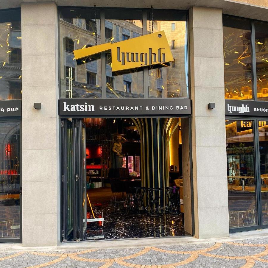 Fantastic Apartments Near Republic Square, Perfect Location, Mystreet Company 예레반 외부 사진