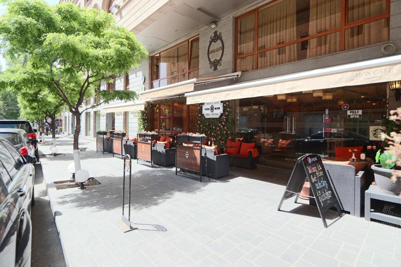 Fantastic Apartments Near Republic Square, Perfect Location, Mystreet Company 예레반 외부 사진