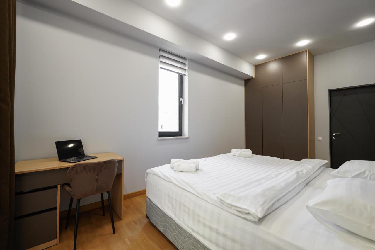 Fantastic Apartments Near Republic Square, Perfect Location, Mystreet Company 예레반 외부 사진
