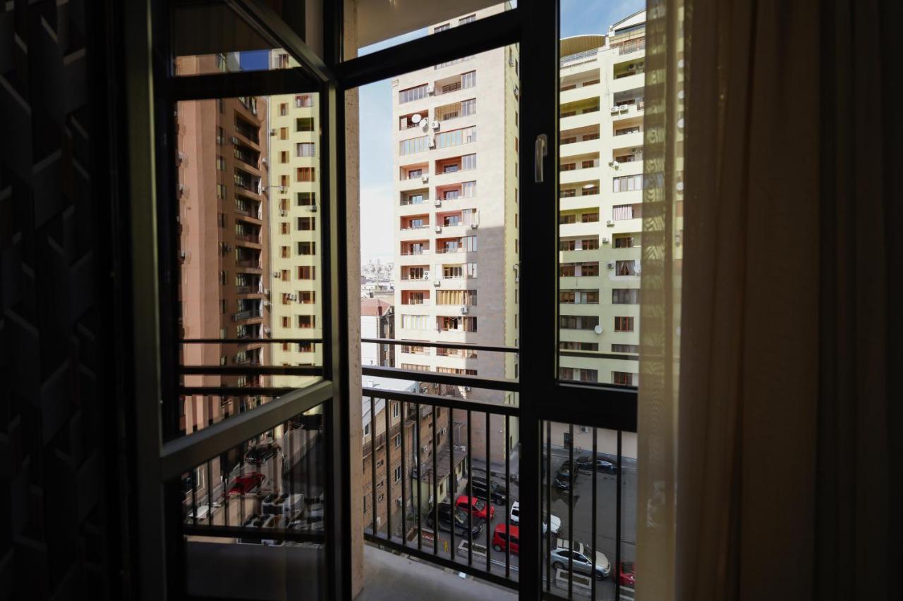 Fantastic Apartments Near Republic Square, Perfect Location, Mystreet Company 예레반 외부 사진