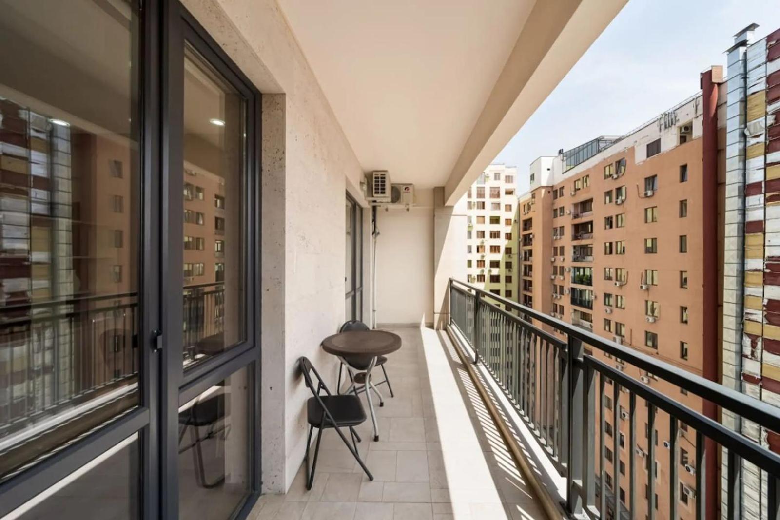 Fantastic Apartments Near Republic Square, Perfect Location, Mystreet Company 예레반 외부 사진