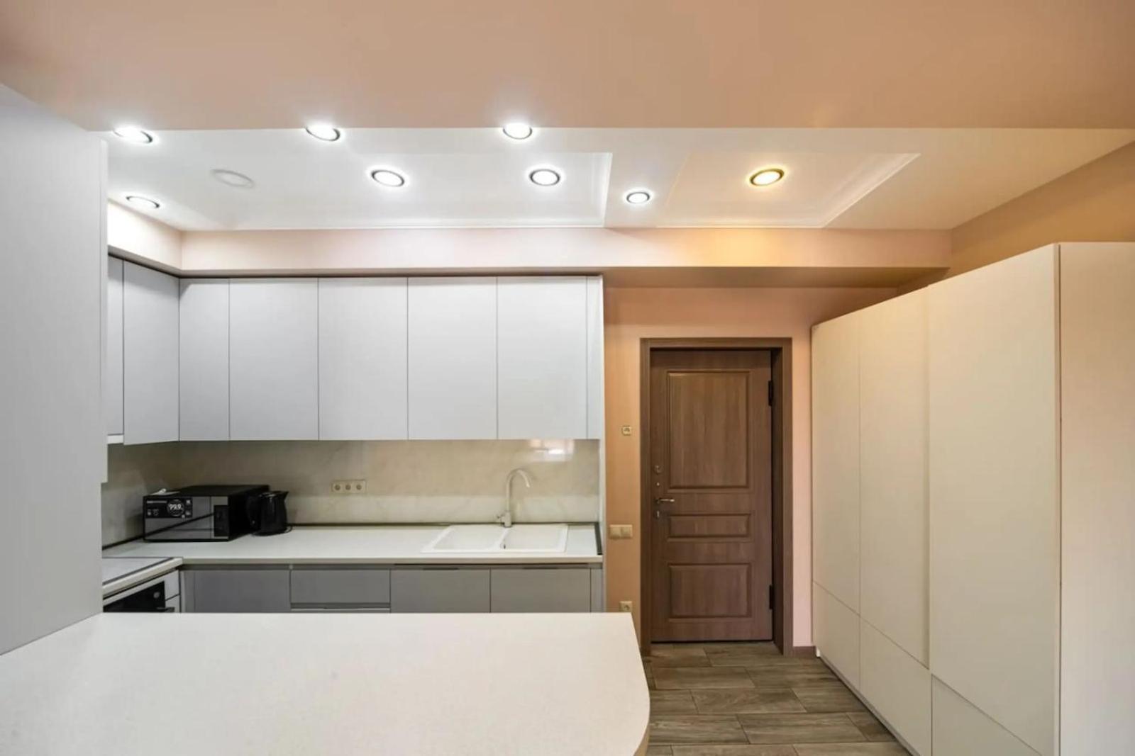 Fantastic Apartments Near Republic Square, Perfect Location, Mystreet Company 예레반 외부 사진