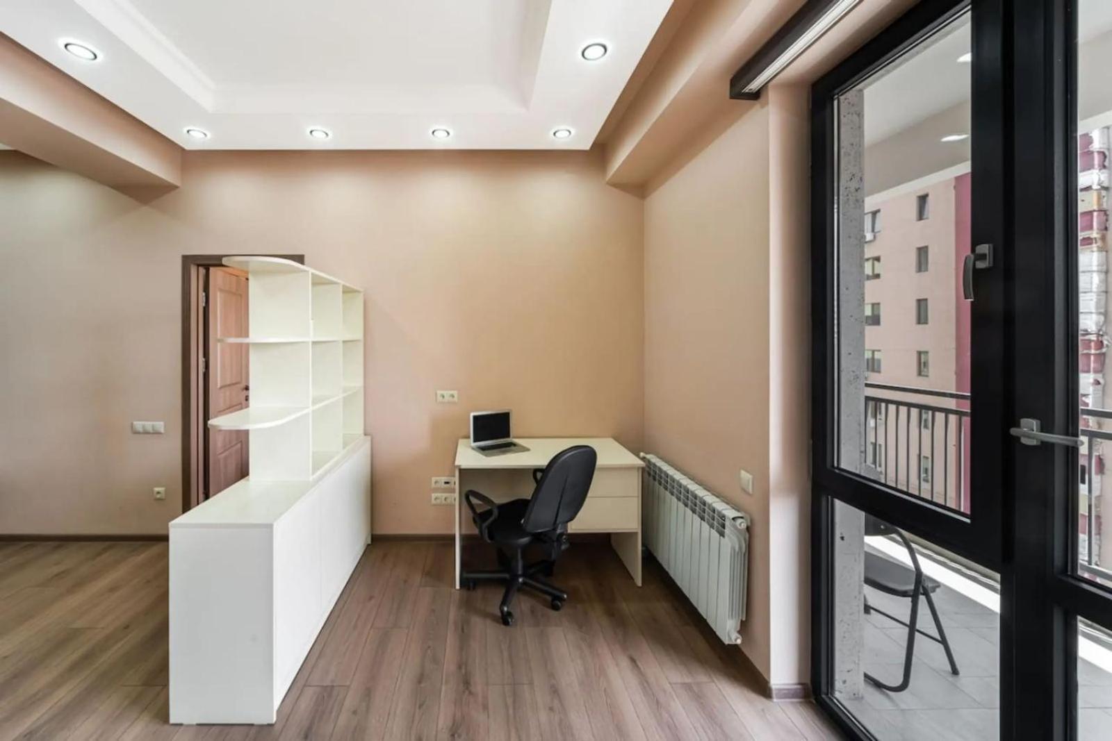 Fantastic Apartments Near Republic Square, Perfect Location, Mystreet Company 예레반 외부 사진