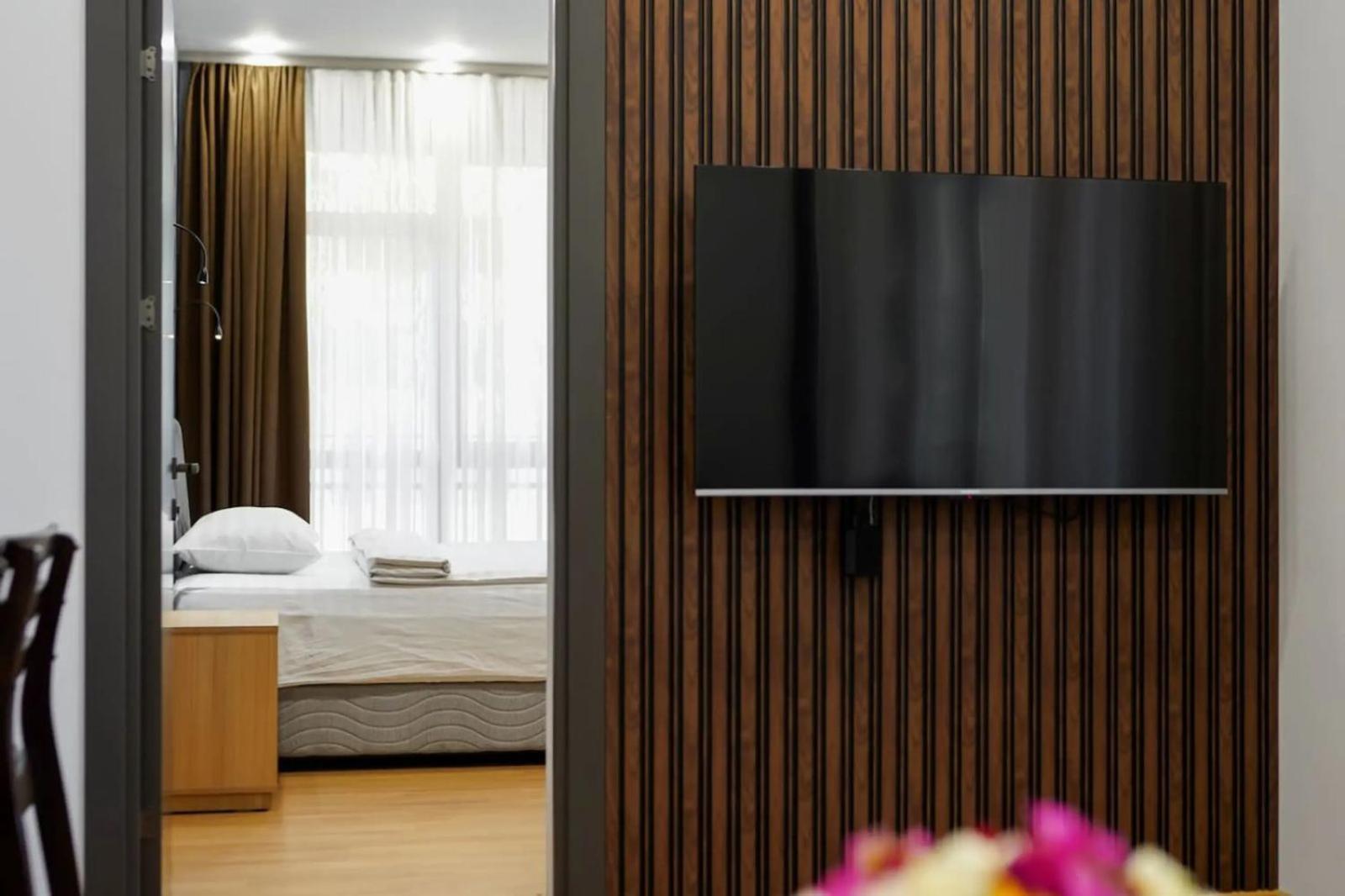 Fantastic Apartments Near Republic Square, Perfect Location, Mystreet Company 예레반 외부 사진