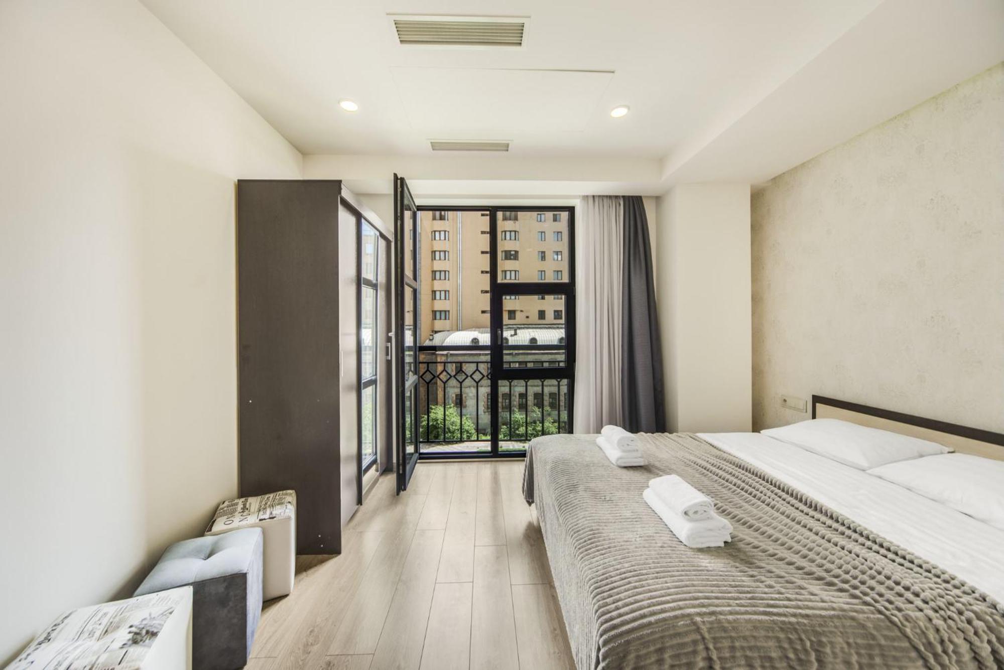 Fantastic Apartments Near Republic Square, Perfect Location, Mystreet Company 예레반 외부 사진